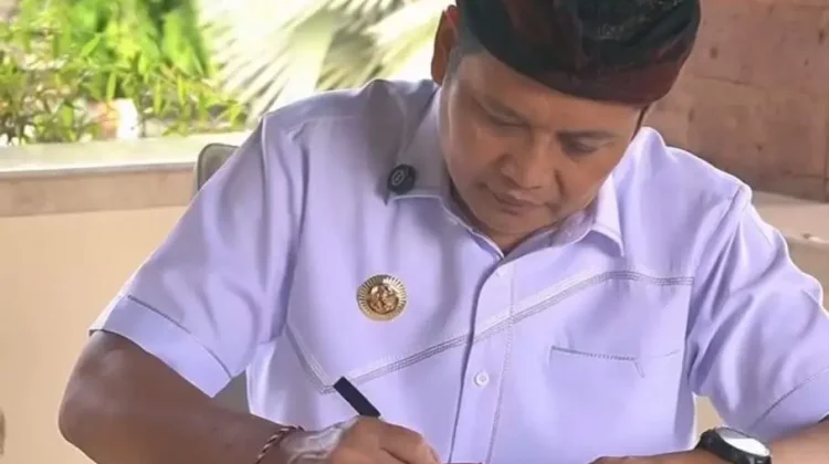 Bupati Jembrana Tuntaskan Hutang RSU Negara
